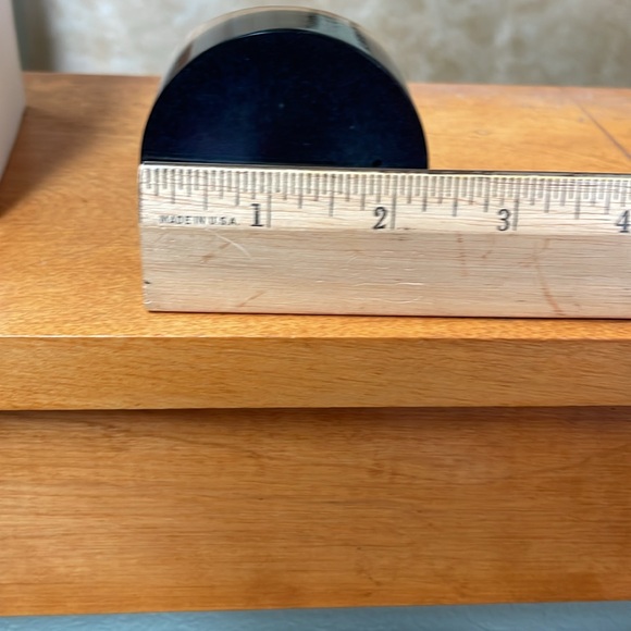 Vintage ARTVUE Jaguar Automobile Emblem Paperweight Decor - Picture 7 of 13